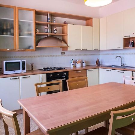 A11 - Varano, Delizioso Trilocale Con Giardino Ancona Exterior foto