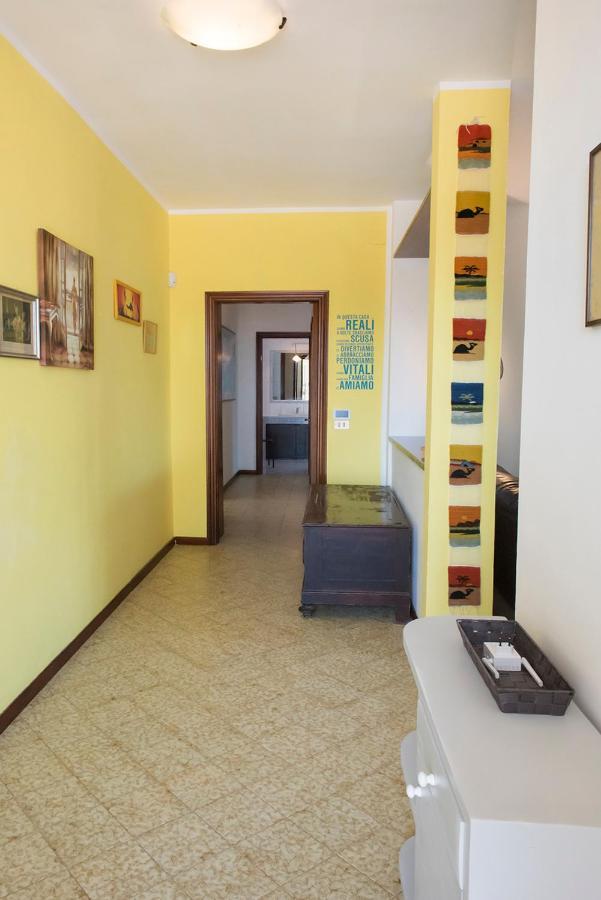 A11 - Varano, Delizioso Trilocale Con Giardino Ancona Exterior foto