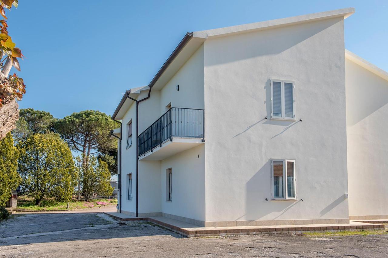 A11 - Varano, Delizioso Trilocale Con Giardino Ancona Exterior foto