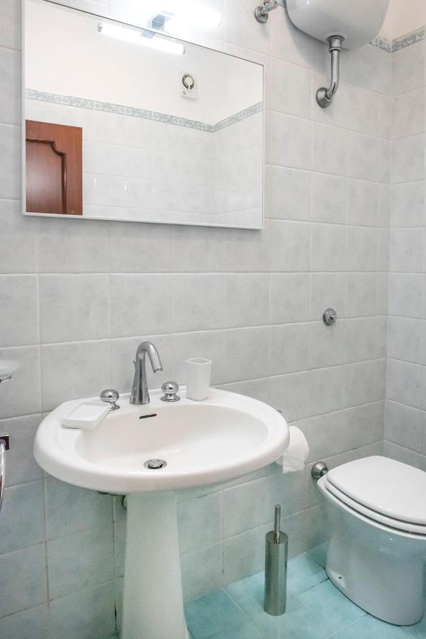 A11 - Varano, Delizioso Trilocale Con Giardino Ancona Exterior foto